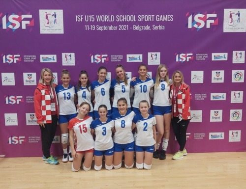 Učenice Osnovne škole Vladimira Nazora u Vrsaru na Svjetskim školskim sportskim igrama u Beogradu (Izvor: OŠ Vladimira Nazora Vrsar)