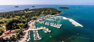 Luka nautičkog turizma Funtana iz zraka
